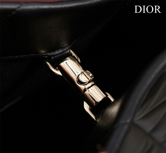 Dior Essential Сумка тоут DG_1312DI1