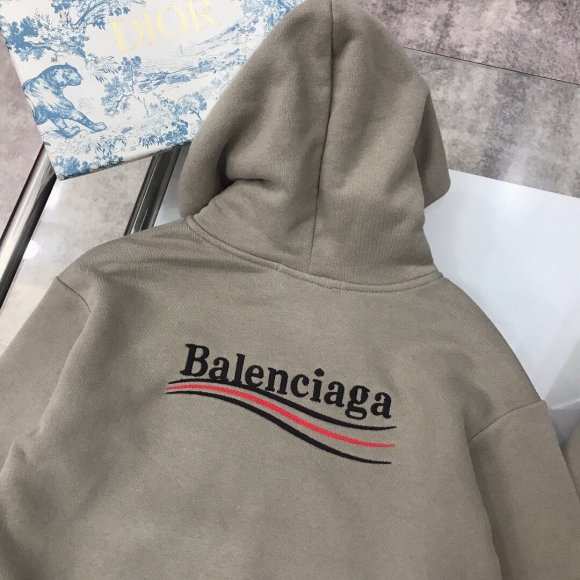Balenciaga - Детский спортивный костюм DW_0112BA8 Balenciaga - Детский спортивный костюм DW_0112BA8