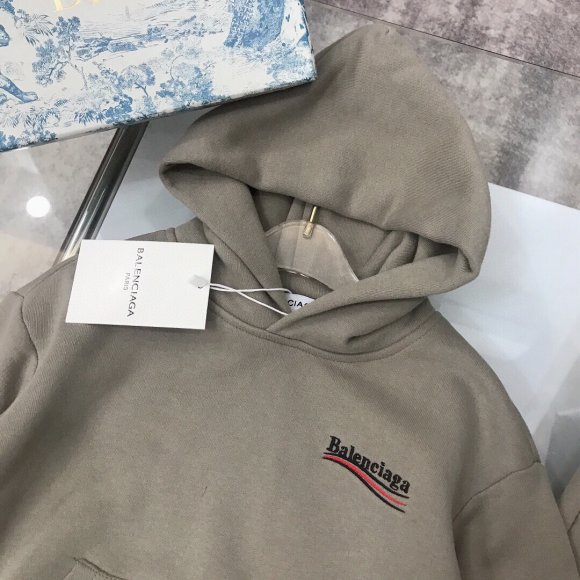 Balenciaga - Детский спортивный костюм DW_0112BA8 Balenciaga - Детский спортивный костюм DW_0112BA8