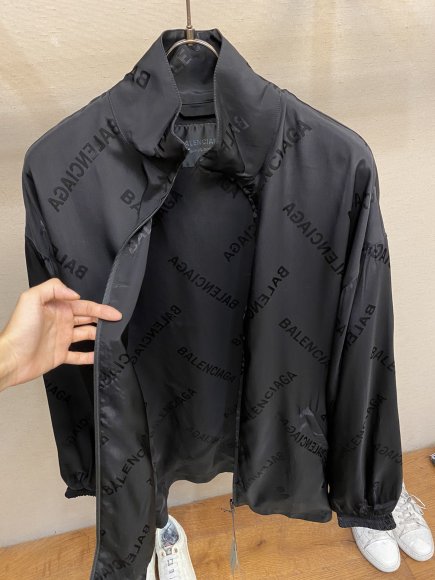 Balenciaga - Мужская кофта куртка DZ_2208BA9 Balenciaga - Мужская кофта куртка DZ_2208BA9