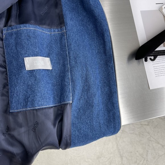Dior - Мужская джинсовая куртка TJ_1609DI10 Dior - Мужская джинсовая куртка TJ_1609DI10
