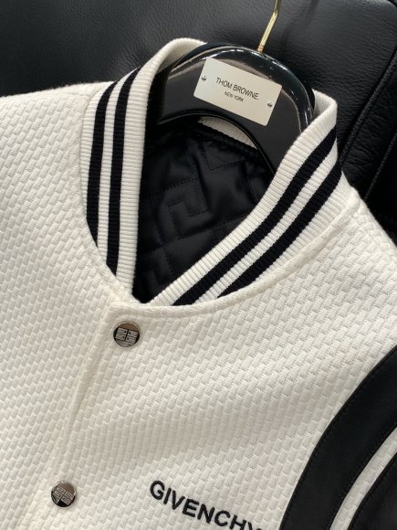 Givenchy - Мужская куртка ветровка бомбер TI_3009GI9 Givenchy - Мужская куртка ветровка бомбер TI_3009GI9