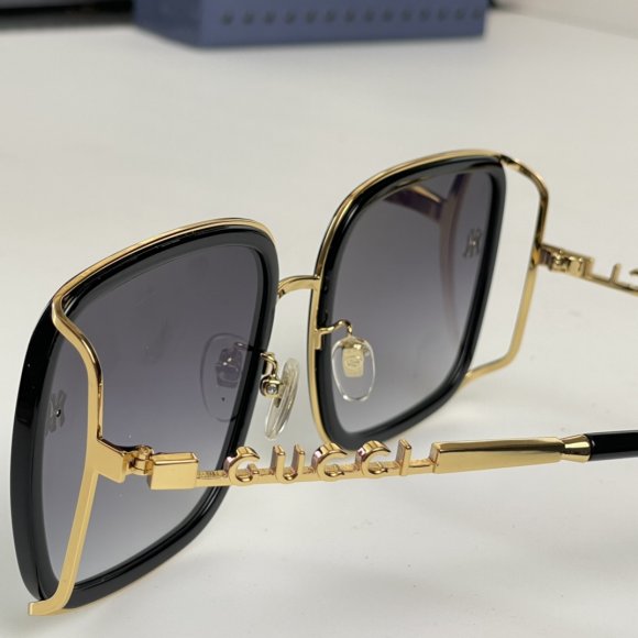 Gucci - Солнцезащитные очки K2_2402GU8 Gucci - Солнцезащитные очки K2_2402GU8