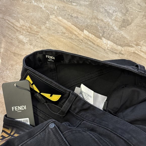 Fendi - Мужские штаны джинсы MI_1211BU8 Fendi - Мужские штаны джинсы MI_1211BU8
