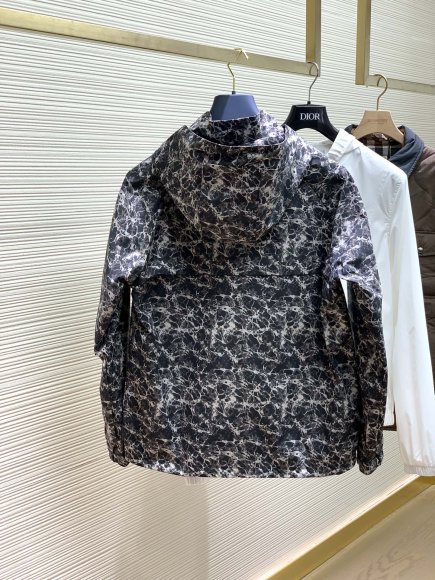 Louis Vuitton - Мужская куртка ветровка TI_1709LV1 Louis Vuitton - Мужская куртка ветровка TI_1709LV1