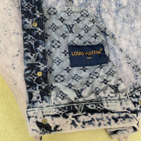 Louis Vuitton - Мужская джинсовая куртка рубашка DZ_1410LV2 Louis Vuitton - Мужская джинсовая куртка рубашка DZ_1410LV2