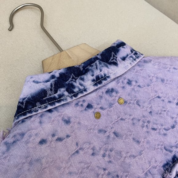 Louis Vuitton - Мужская джинсовая куртка рубашка DZ_1410LV2 Louis Vuitton - Мужская джинсовая куртка рубашка DZ_1410LV2