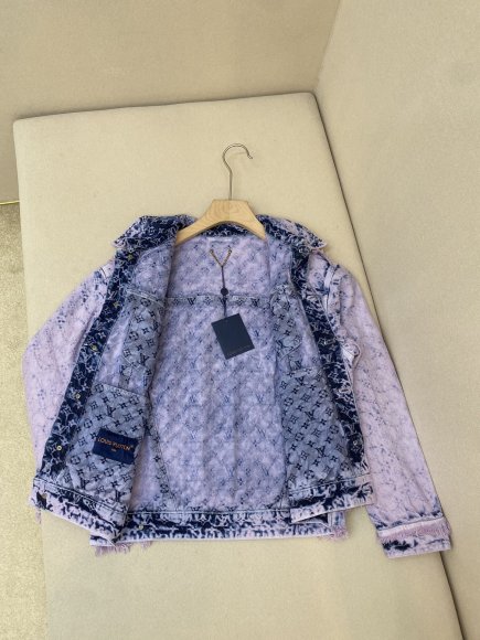 Louis Vuitton - Мужская джинсовая куртка рубашка DZ_1410LV2 Louis Vuitton - Мужская джинсовая куртка рубашка DZ_1410LV2