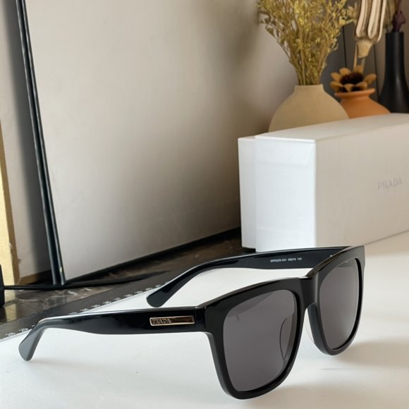 Prada - Солнцезащитные очки K2_2402PR9 Prada - Солнцезащитные очки K2_2402PR9