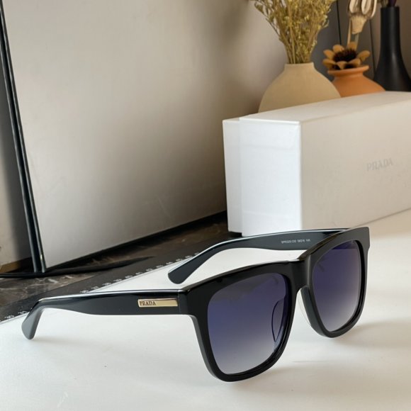 Prada - Солнцезащитные очки K2_2402PR9 Prada - Солнцезащитные очки K2_2402PR9