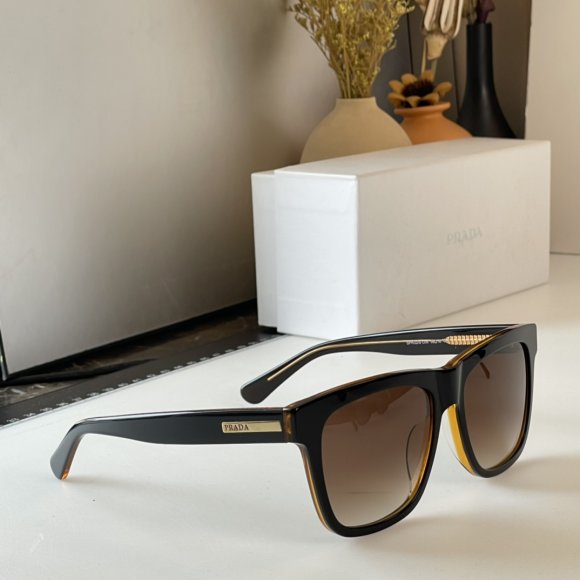 Prada - Солнцезащитные очки K2_2402PR9 Prada - Солнцезащитные очки K2_2402PR9