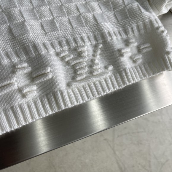 Louis Vuitton - Мужская кофта свитер TJ_0809LV6 Louis Vuitton - Мужская кофта свитер TJ_0809LV6