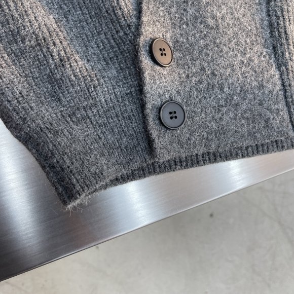 Maison Margiela MM6 - Мужская кофта свитер кардиган TJ_1012MM4 Maison Margiela MM6 - Мужская кофта свитер кардиган TJ_1012MM4