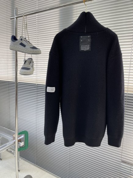 Maison Margiela MM6 - Мужская кофта свитер кардиган TJ_1012MM4 Maison Margiela MM6 - Мужская кофта свитер кардиган TJ_1012MM4