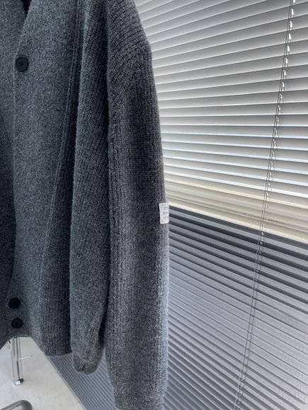 Maison Margiela MM6 - Мужская кофта свитер кардиган TJ_1012MM4 Maison Margiela MM6 - Мужская кофта свитер кардиган TJ_1012MM4