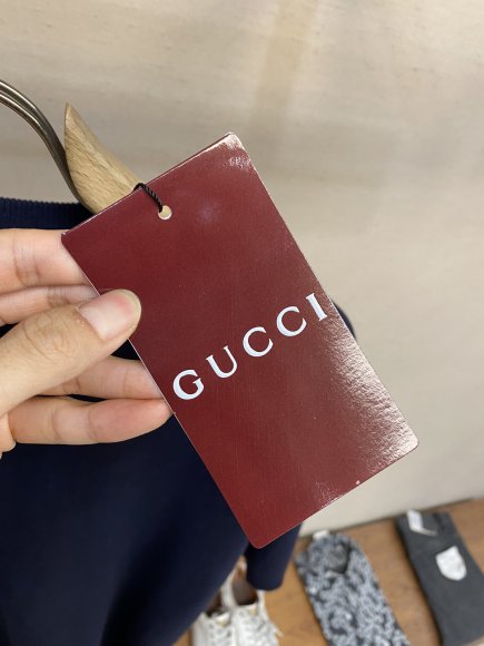 Gucci - Мужская шелково-трикотажная футболка DZ_0306GU8 Gucci - Мужская шелково-трикотажная футболка DZ_0306GU8