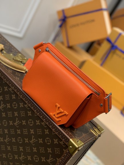 Louis Vuitton Aerogram Сумка поясная CN_1106LV1 Louis Vuitton Aerogram Сумка поясная CN_1106LV1