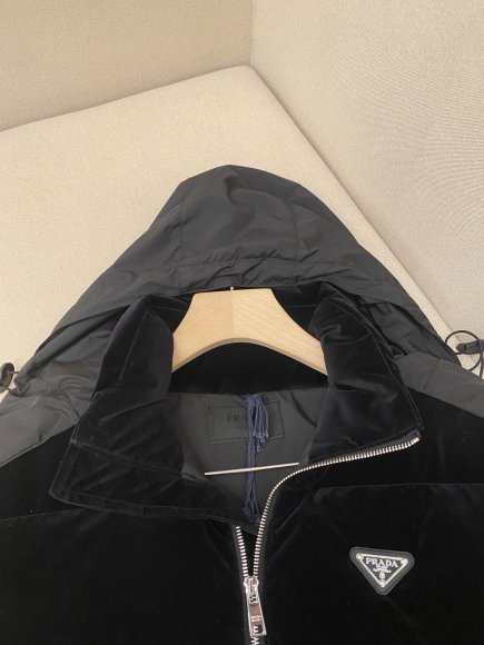 Prada - Мужская куртка пуховик DZ_1410PR6 Prada - Мужская куртка пуховик DZ_1410PR6