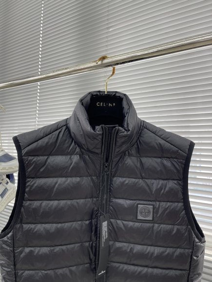 Stone Island - Мужской жилет пуховик TJ_1012SI6 Stone Island - Мужской жилет пуховик TJ_1012SI6