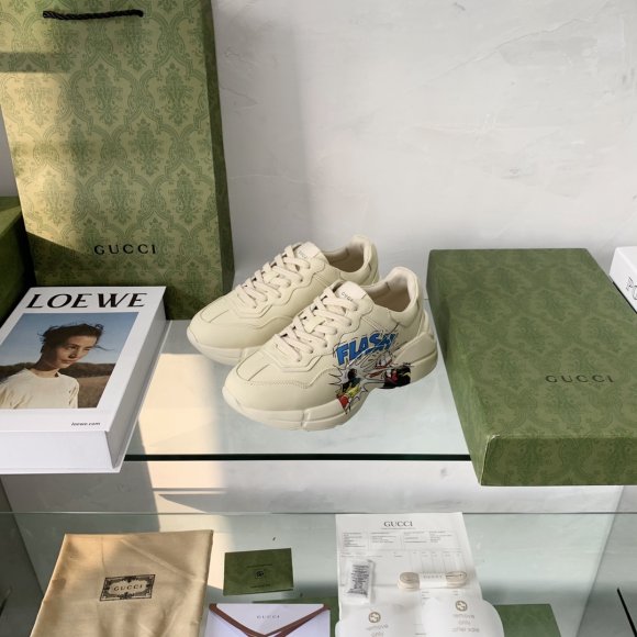 Gucci Rhyton Женские кроссовки MO_1509GU2W