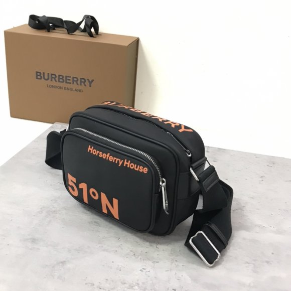 Burberry Сумка мессенджер BU1_2612BU3 Burberry Сумка мессенджер BU1_2612BU3