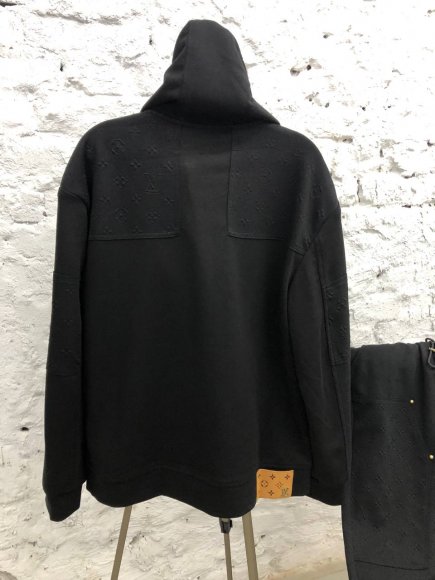 Louis Vuitton Спортивный костюм S3D_2501LV9 Louis Vuitton Спортивный костюм S3D_2501LV9