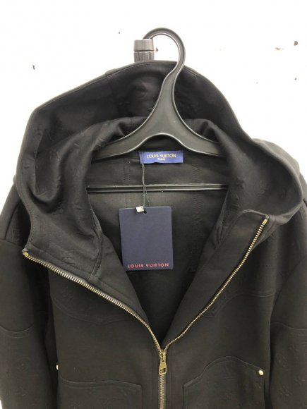 Louis Vuitton Спортивный костюм S3D_2501LV9 Louis Vuitton Спортивный костюм S3D_2501LV9