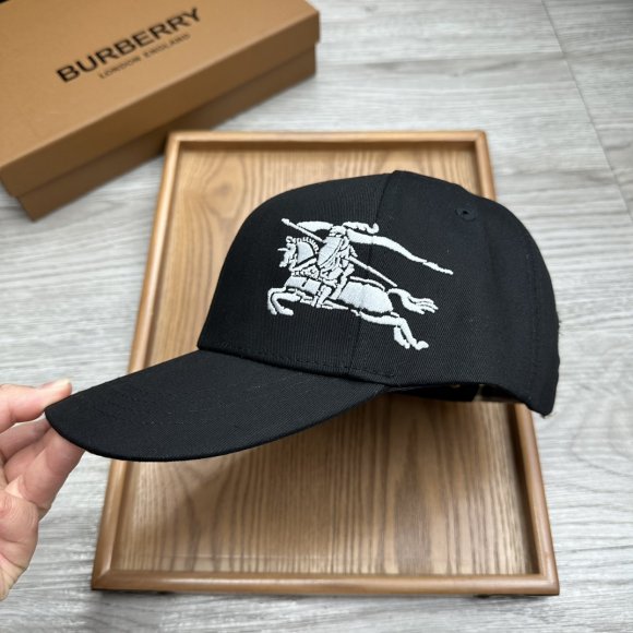 Burberry - Бейсболка кепка AO_2004BU1