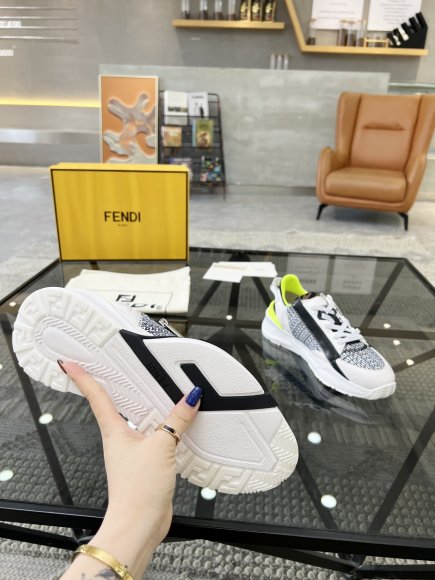 Fendi - Мужские кроссовки RU_1106FE1 Fendi - Мужские кроссовки RU_1106FE1
