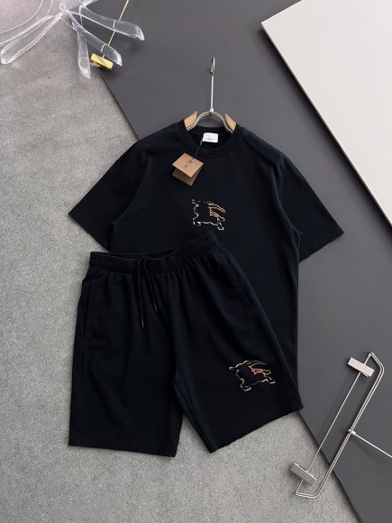 Burberry - Мужской костюм футболка шорты DF_0807BU9 Burberry - Мужской костюм футболка шорты DF_0807BU9