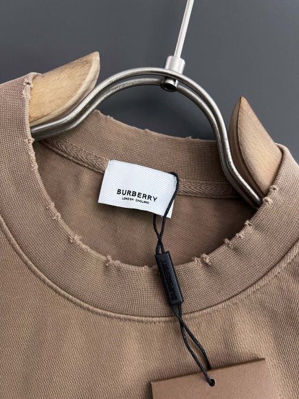 Burberry - Мужской костюм футболка шорты DF_0807BU9 Burberry - Мужской костюм футболка шорты DF_0807BU9