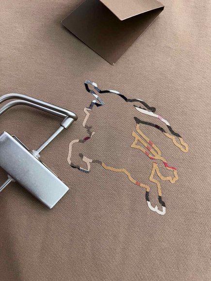 Burberry - Мужской костюм футболка шорты DF_0807BU9 Burberry - Мужской костюм футболка шорты DF_0807BU9