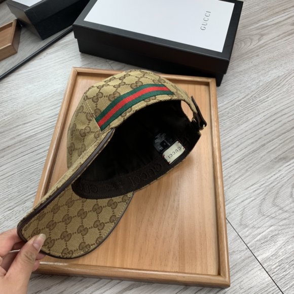 Gucci - Бейсболка кепка AO_2004GU2
