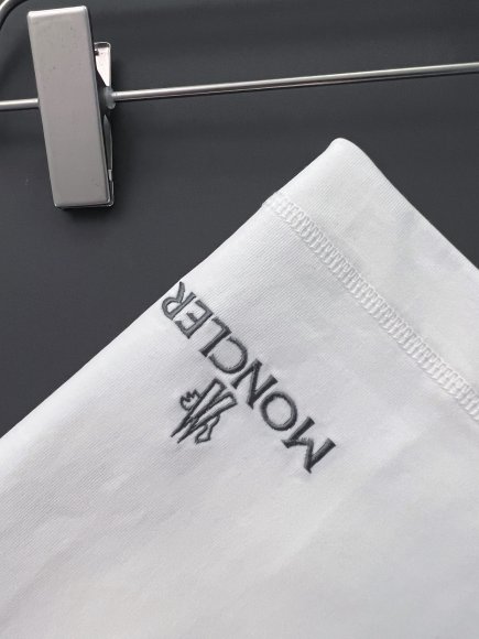 Moncler - Мужская футболка майка DF_0807MO10 Moncler - Мужская футболка майка DF_0807MO10