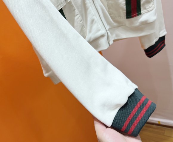 Gucci - Мужская кофта KO_0909GU3 Gucci - Мужская кофта KO_0909GU3