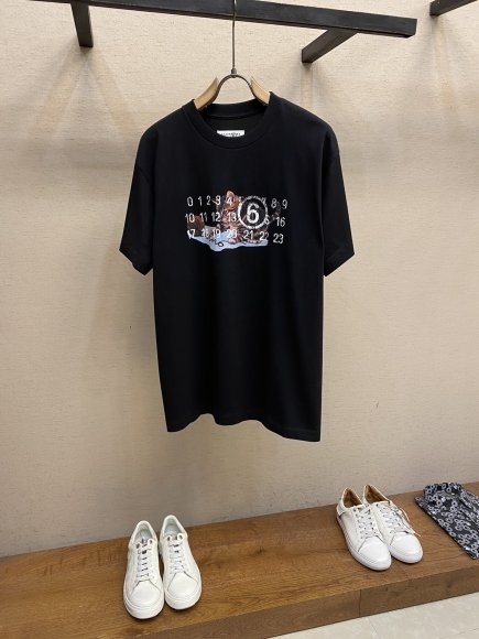 Maison Margiela MM6 - Мужская футболка DZ_1501MM6 Maison Margiela MM6 - Мужская футболка DZ_1501MM6
