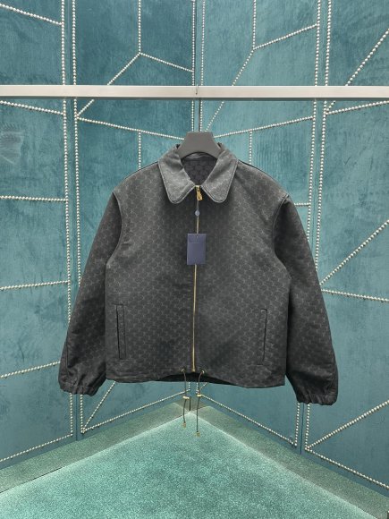 Louis Vuitton - Мужская куртка ветровка DZ_2907LV1 Louis Vuitton - Мужская куртка ветровка DZ_2907LV1