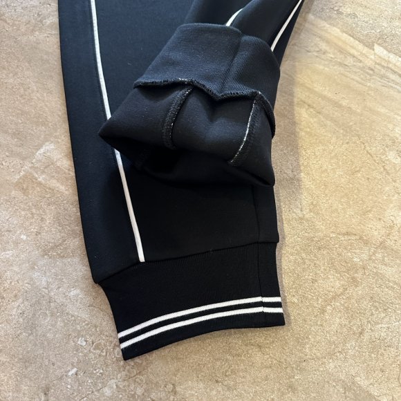 Gucci - Мужской спортивный костюм MI_0110GU8 Gucci - Мужской спортивный костюм MI_0110GU8