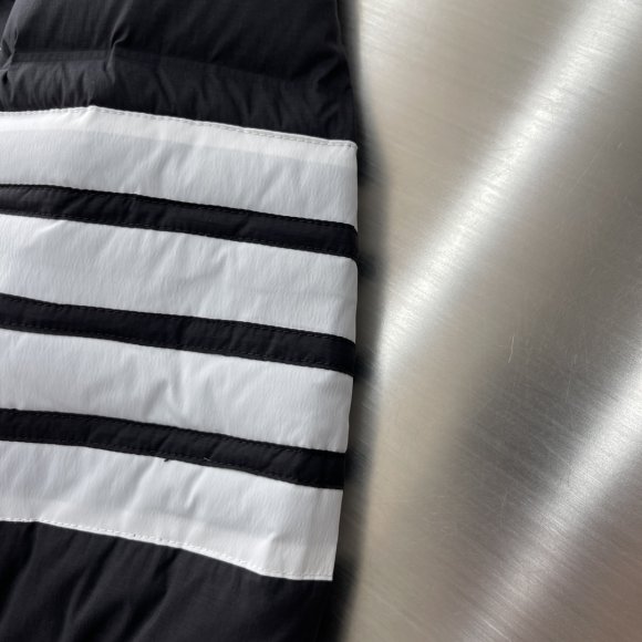 Thom Browne - Мужская куртка пуховик TJ_1012TB9