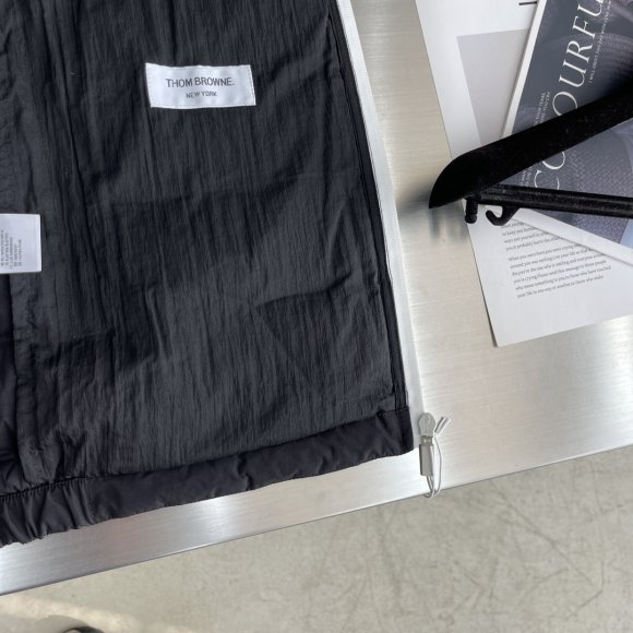 Thom Browne - Мужская куртка пуховик TJ_1012TB9