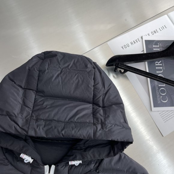 Thom Browne - Мужская куртка пуховик TJ_1012TB9