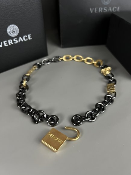 Versace Колье подвеска UH_0206VE4