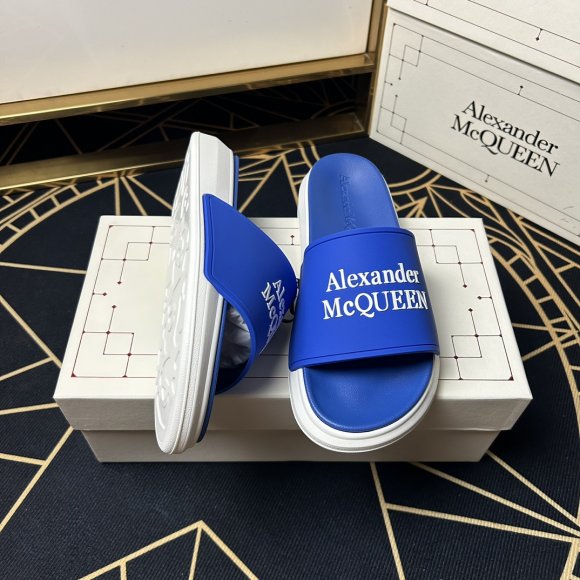 Alexander McQueen - Женские шлепанцы сланцы GTL_1004AM8W Alexander McQueen - Женские шлепанцы сланцы GTL_1004AM8W