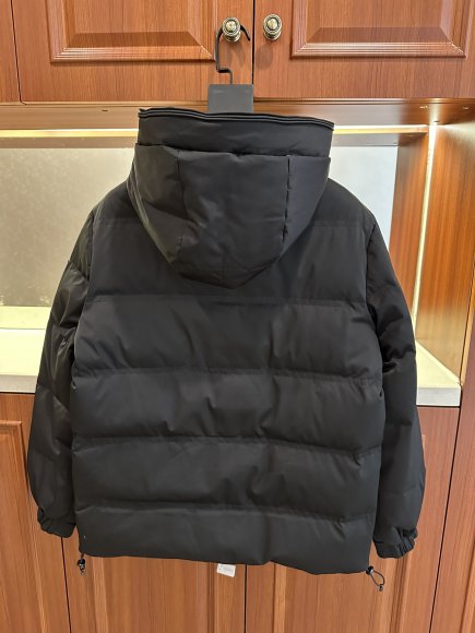 Fendi - Мужская куртка пуховик MI_0110FE9 Fendi - Мужская куртка пуховик MI_0110FE9