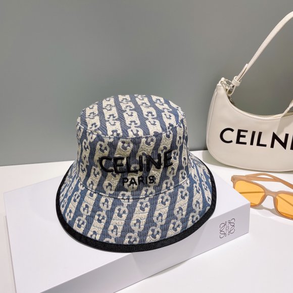 Celine - Панама AO_2004CE5