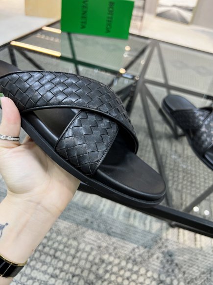 Bottega Veneta - Мужские шлепанцы сандалии GTL_1004BV9 Bottega Veneta - Мужские шлепанцы сандалии GTL_1004BV9