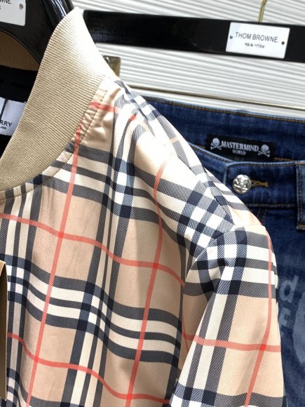 Burberry - Мужская куртка бомбер TI_0209BU3