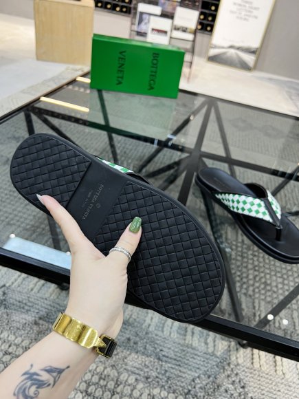 Bottega Veneta - Мужские шлепанцы сандалии GTL_1004BV10 Bottega Veneta - Мужские шлепанцы сандалии GTL_1004BV10