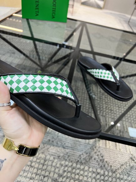 Bottega Veneta - Мужские шлепанцы сандалии GTL_1004BV10 Bottega Veneta - Мужские шлепанцы сандалии GTL_1004BV10