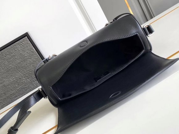 Givenchy Voyou Roller - Сумка цилиндр GI_1510GI1 Givenchy Voyou Roller - Сумка цилиндр GI_1510GI1